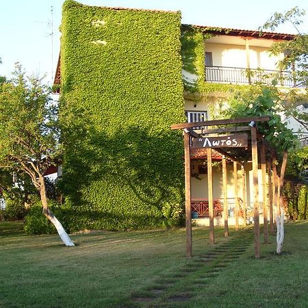 Lotos Apartments สตาวรอส ภายนอก รูปภาพ