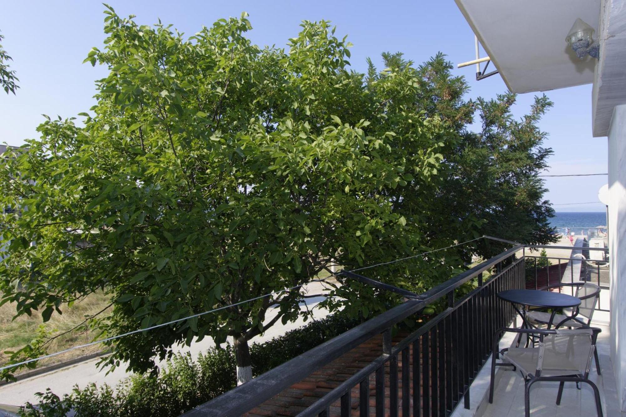 Lotos Apartments สตาวรอส ภายนอก รูปภาพ