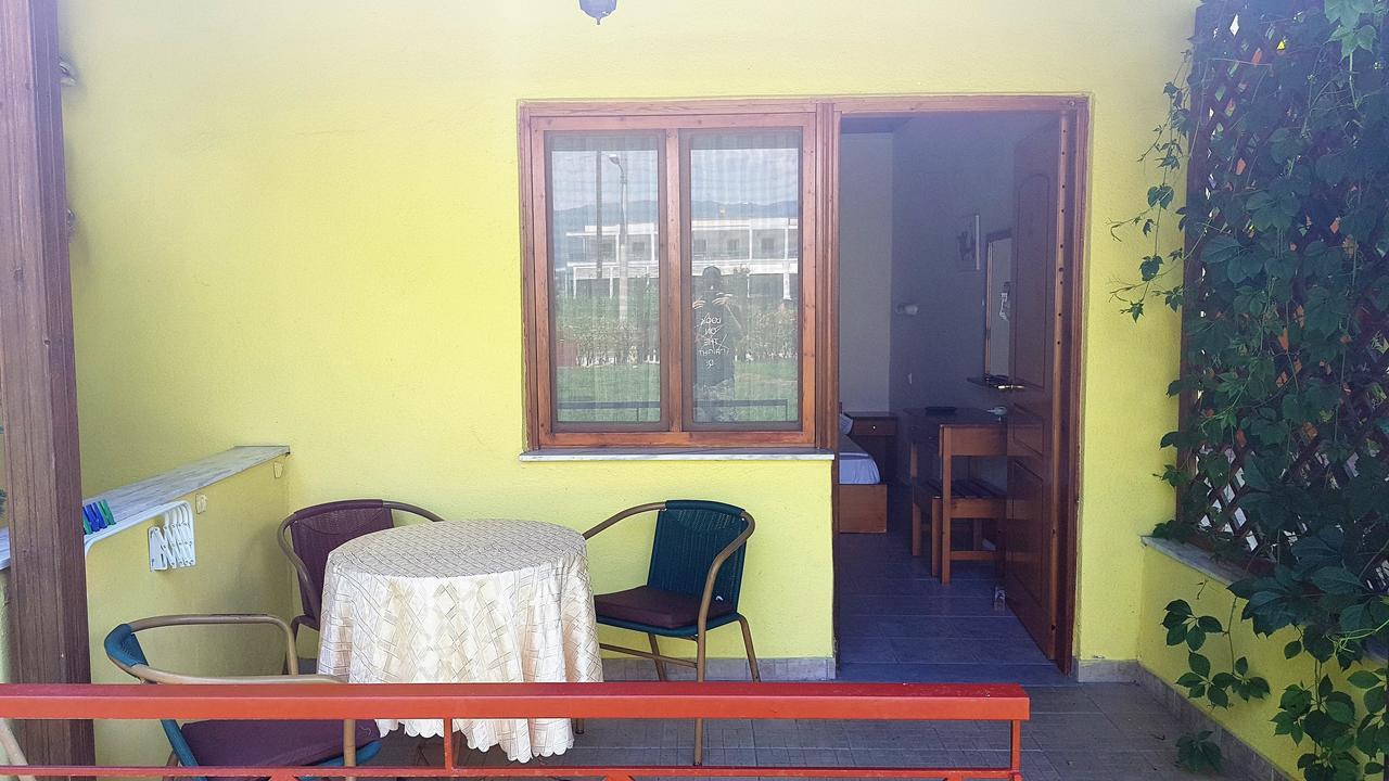Lotos Apartments สตาวรอส ภายนอก รูปภาพ
