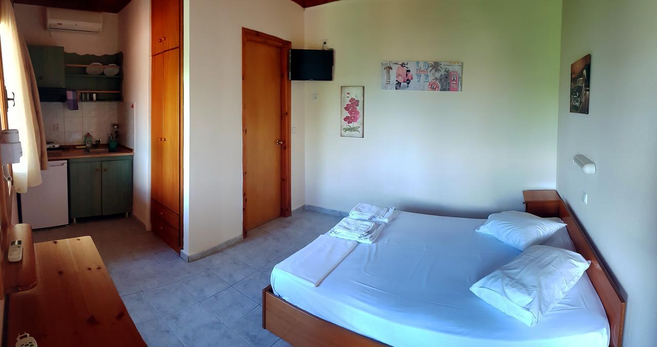 Lotos Apartments สตาวรอส ภายนอก รูปภาพ